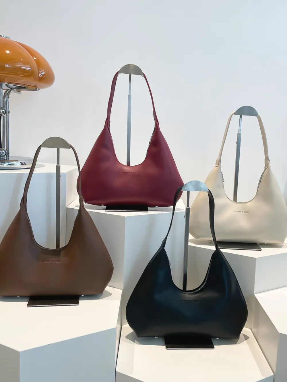 Sac bandoulière élégant en forme de lune pour la muse moderne | ULZZANG BELLA