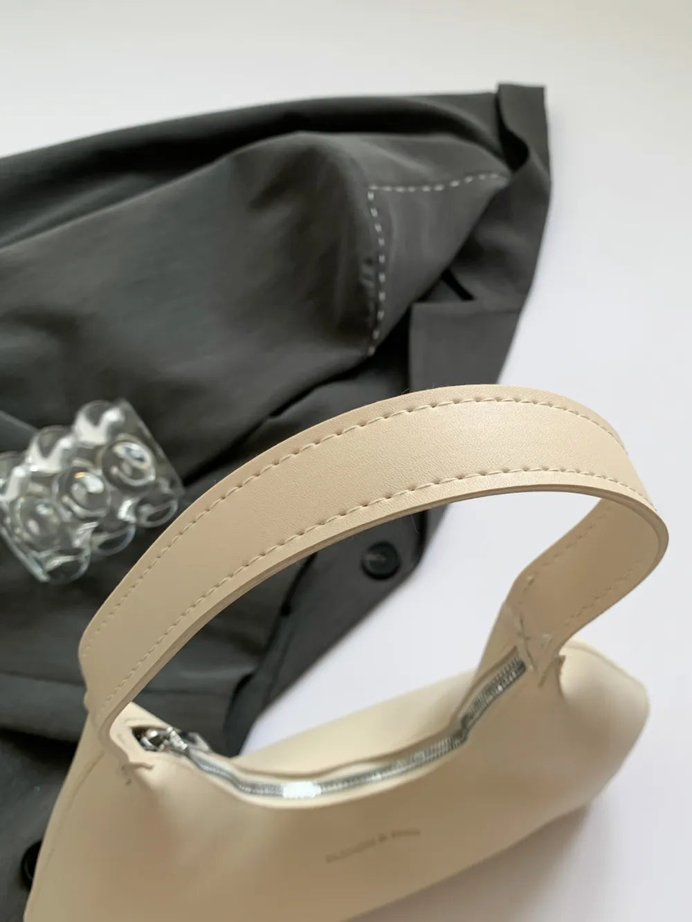 Sac bandoulière élégant en forme de lune pour la muse moderne | ULZZANG BELLA