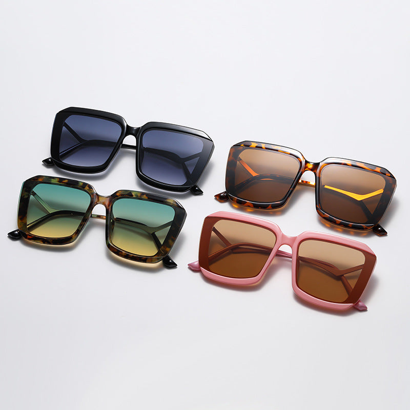 Trendy Metal Frame Square Sunglasses for Women | ULZZANG BELLA