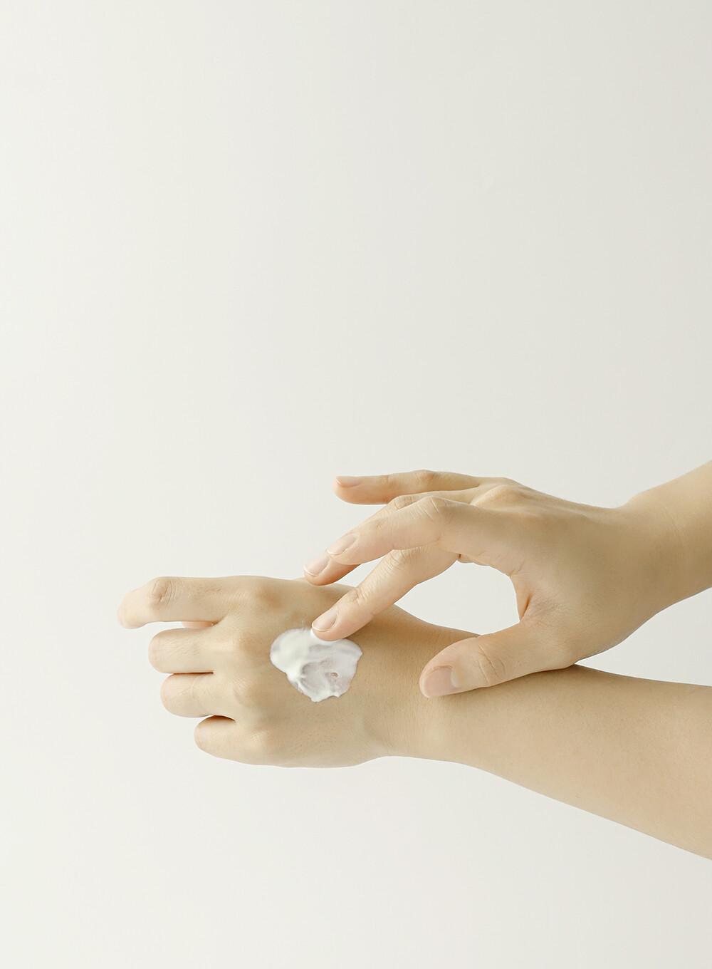Radiant Elegance: Relief Sun Rice + Probiotics Sunscreen (50ml) | Beauty of Joseon