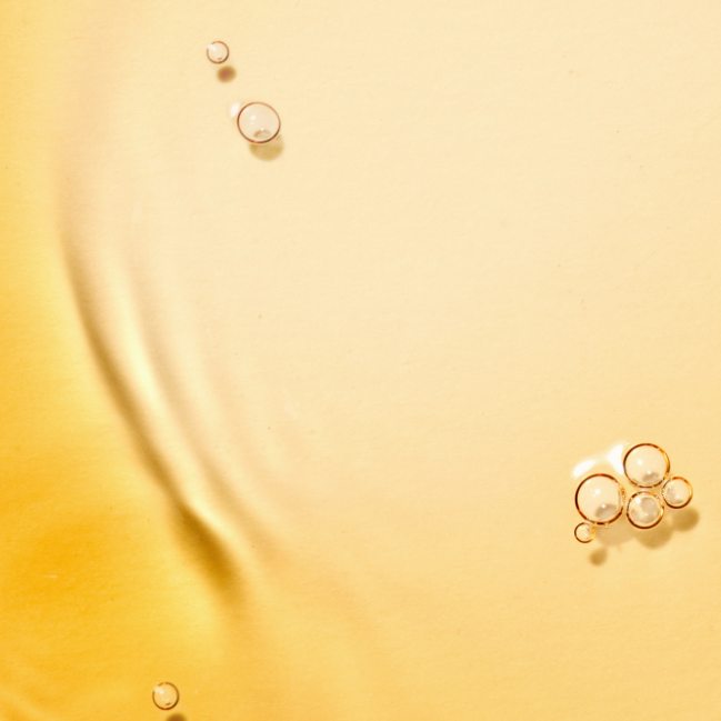 Radiant Black Tea Youth Enhancing Essence (145ml) | innisfree