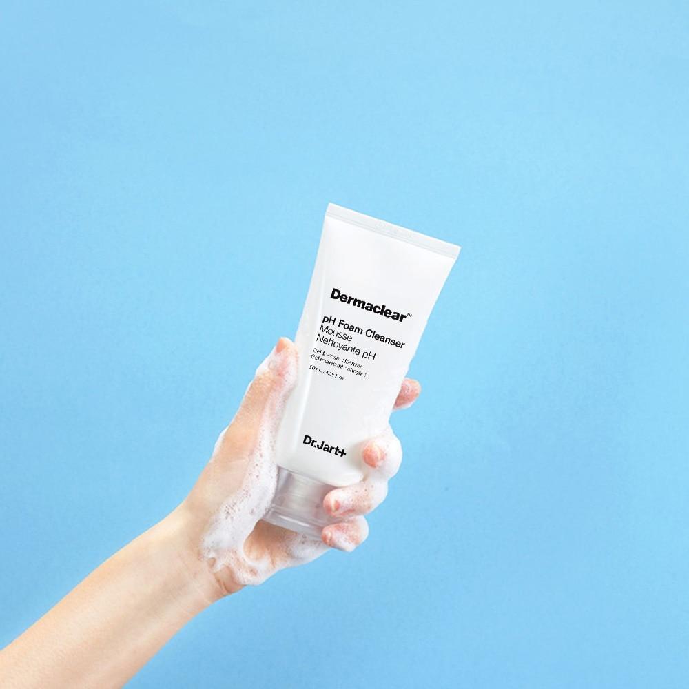 Indulge in Effortless Purity: Creamy Foaming Cleanser with Hydrogen Bio Water (120ml) | Dr.Jart+