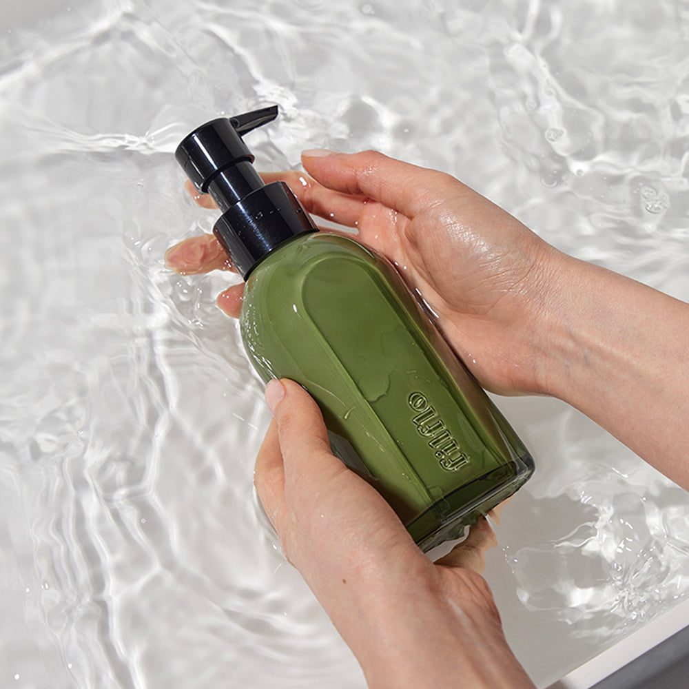 Rolling milk facial cleanser 240ml | filflo