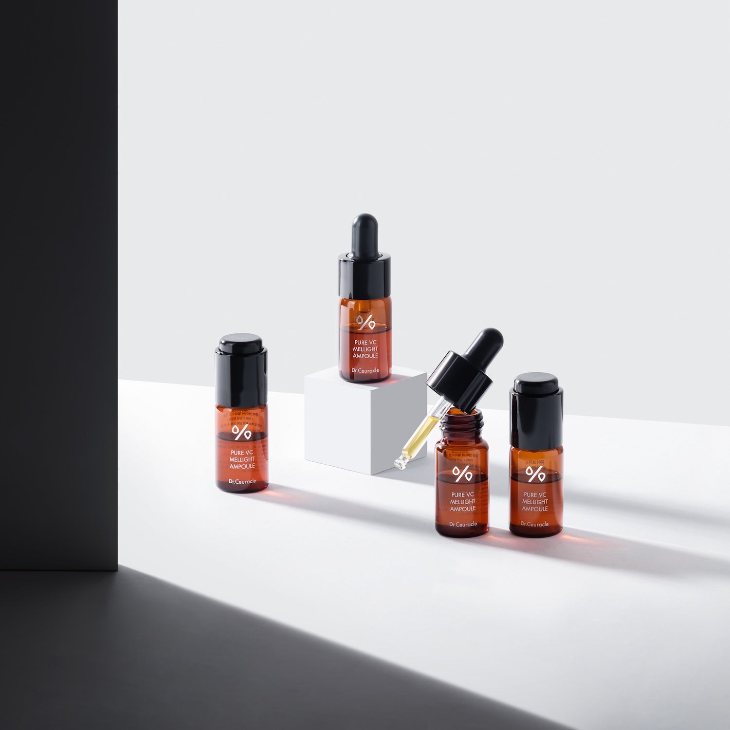 Radiant Brightening Ampoule Set with Pure Vitamin C | Dr. Ceuracle