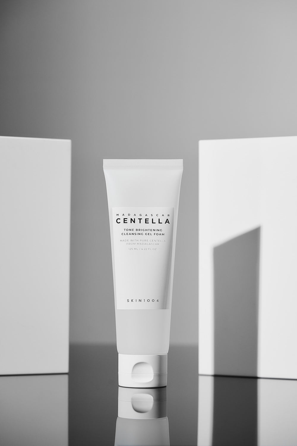 Madagascar Centella Tone Brightening Cleansing Gel Foam 125ml | SKIN1004