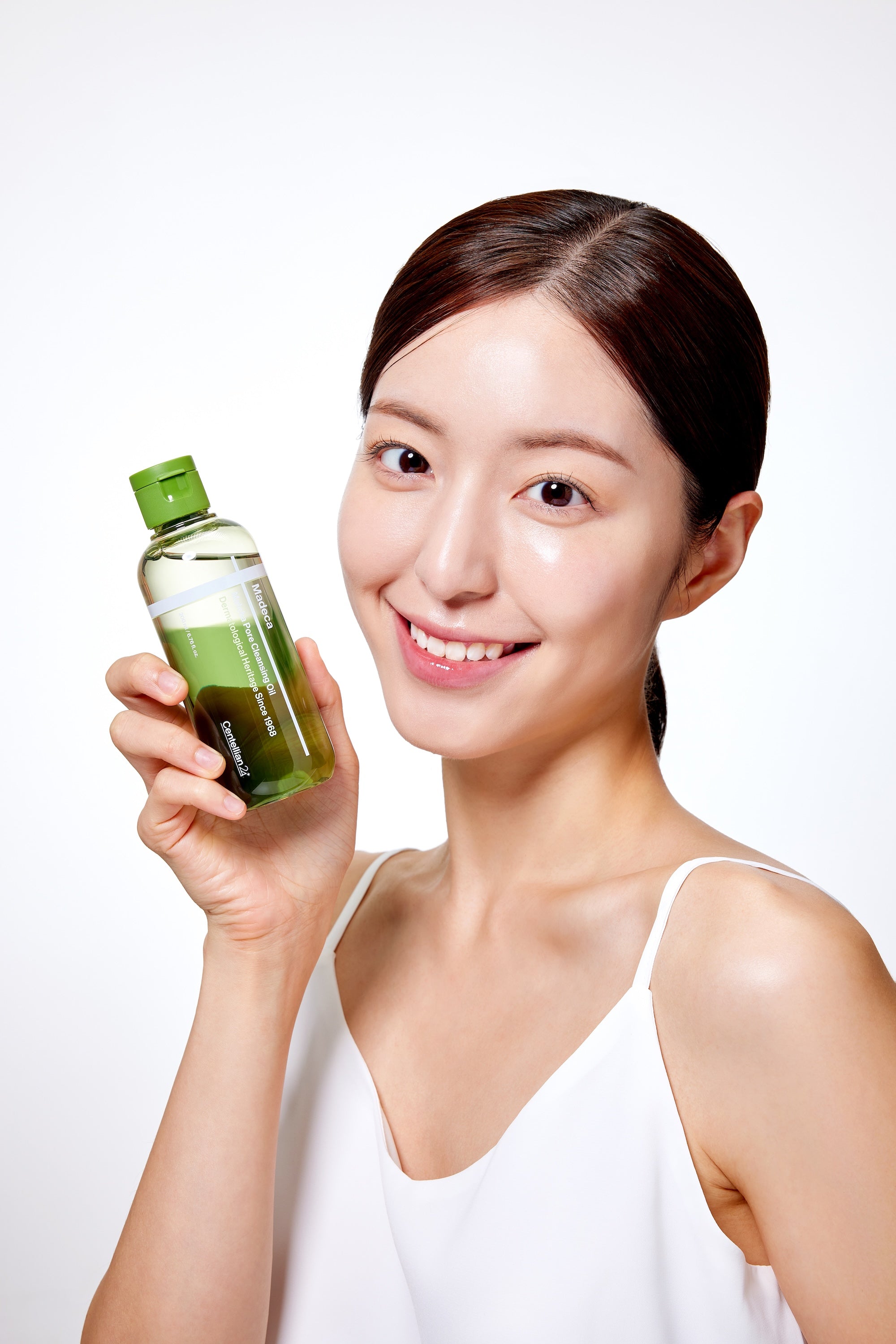 Madeca Matcha Pore Cleansing Oil 200ml | Centellian24