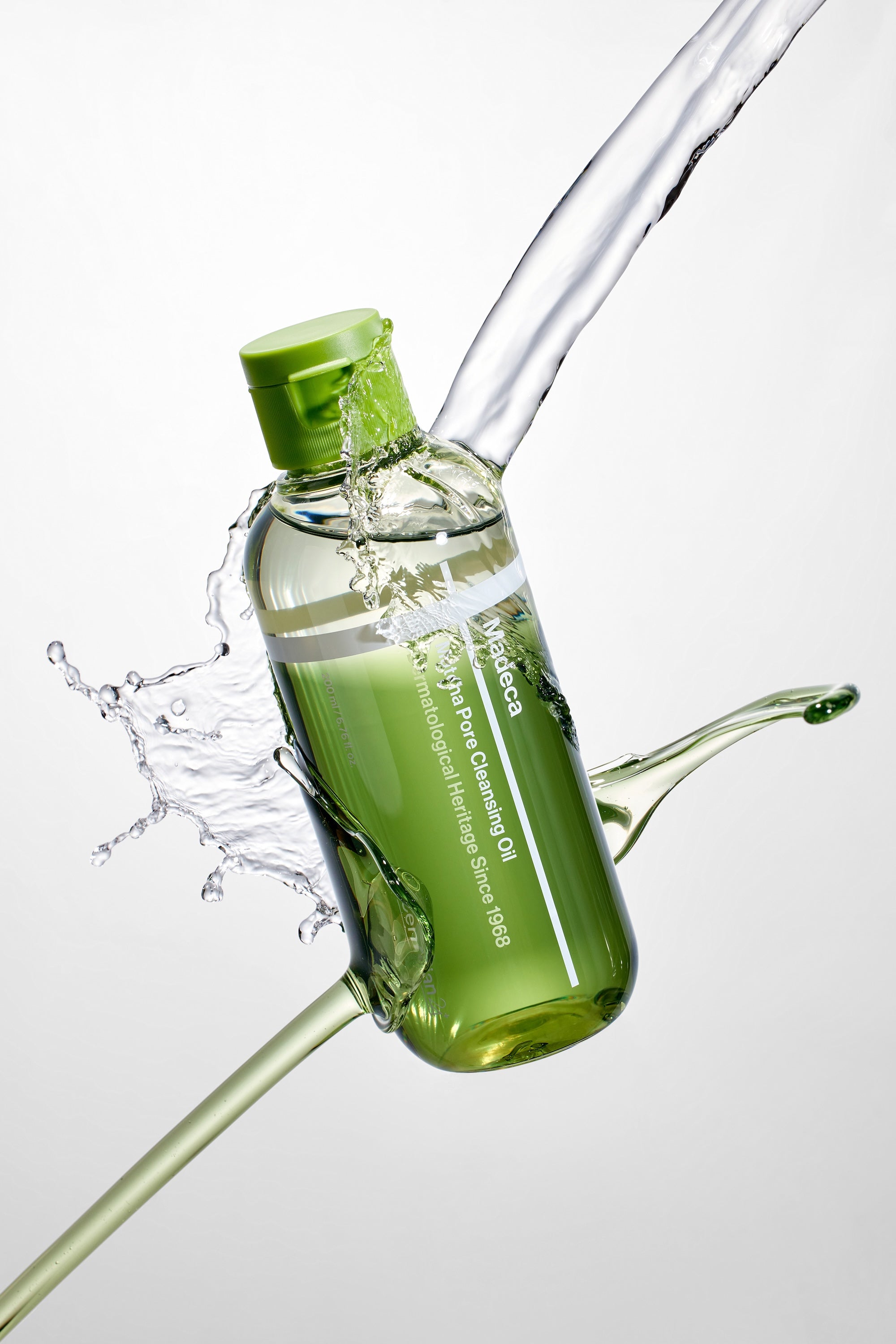 Madeca Matcha Pore Cleansing Oil 200ml | Centellian24