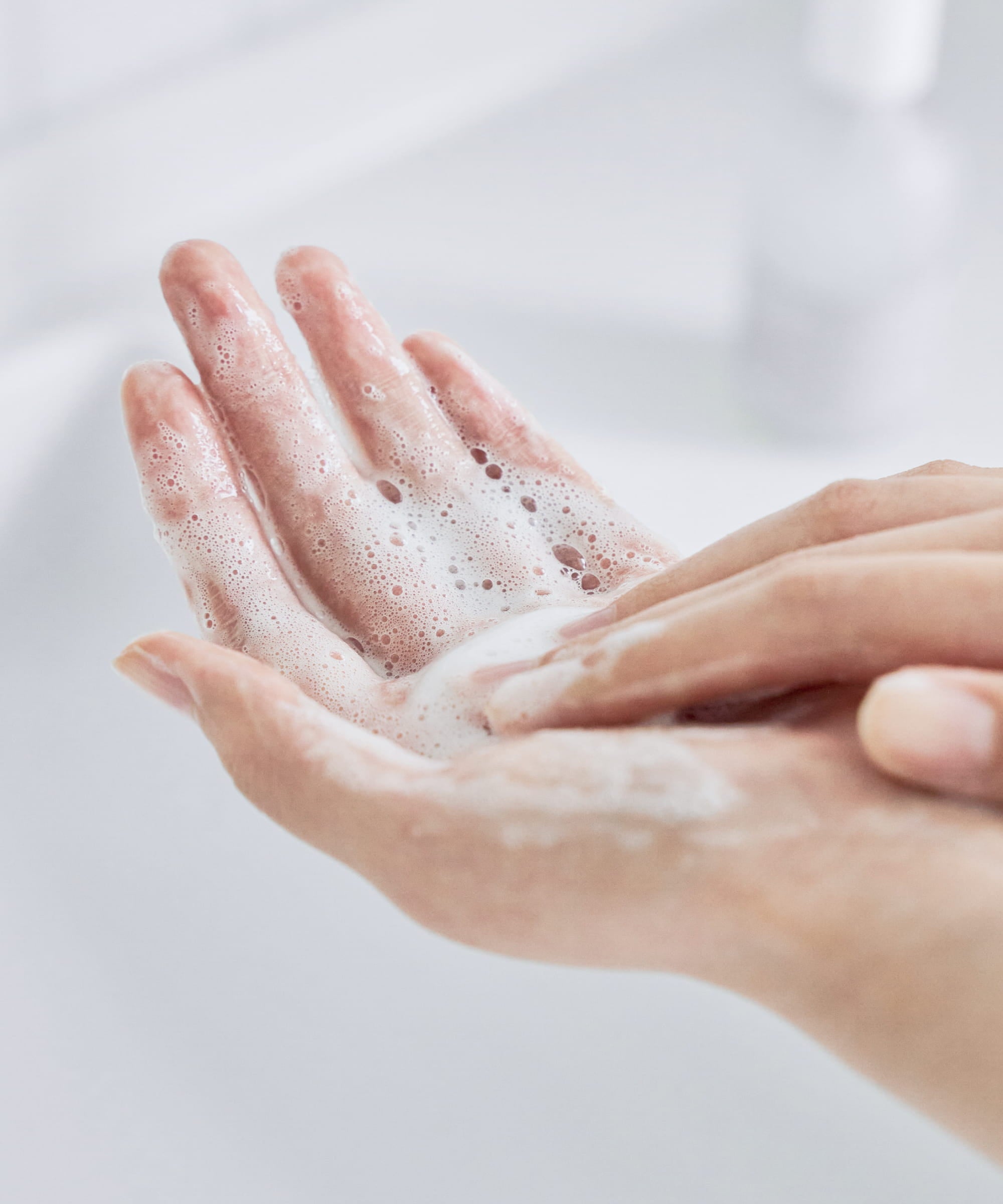 Luminous Hydration Gel Cleanser with Ceramides | Celimax