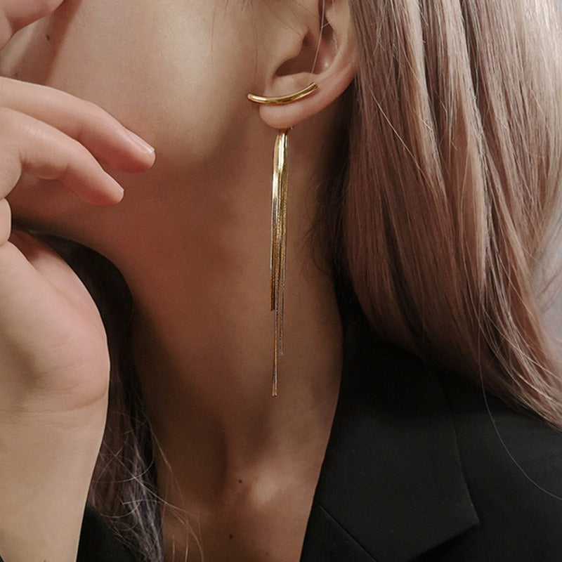 Experience the exquisite craftsmanship of athé's luxury beauty collection, crafted in South Korea, where high-quality materials meet transformative formulations for timeless allure.