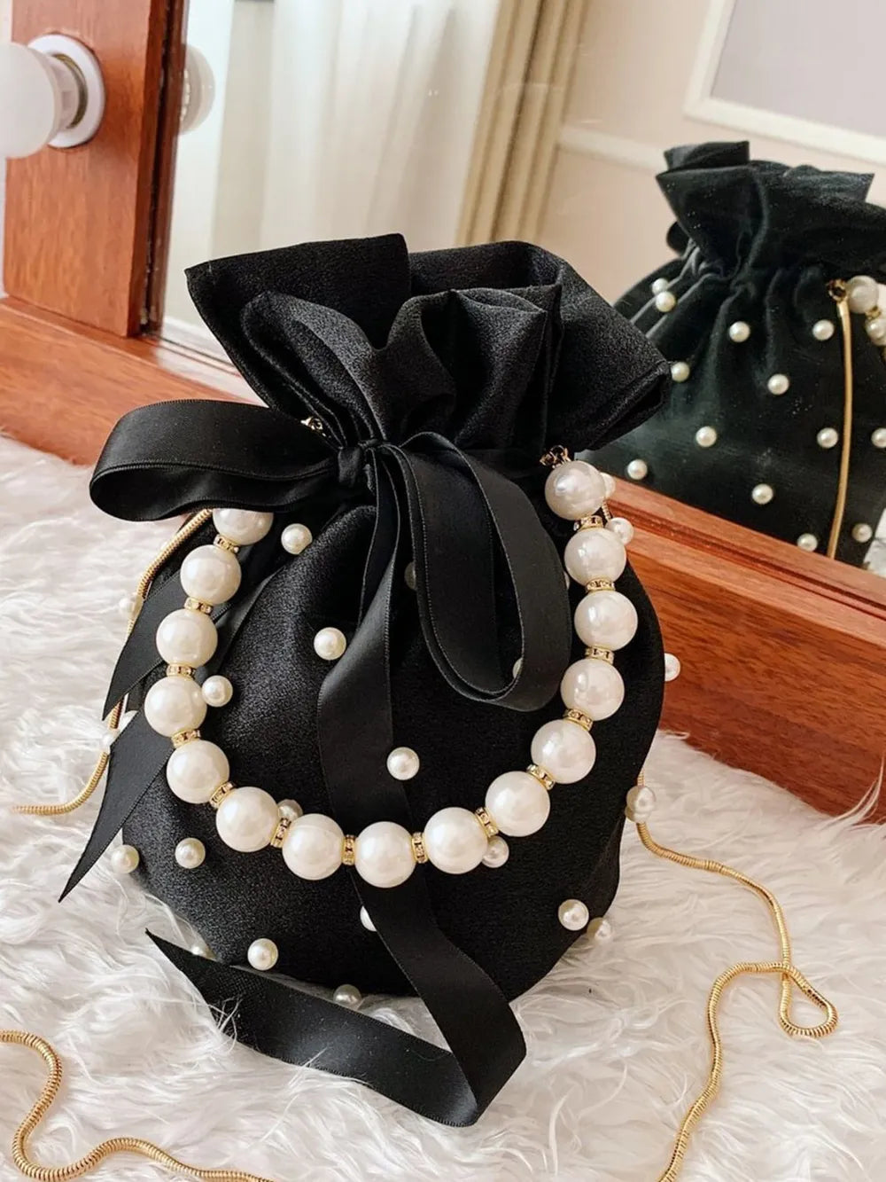 Elegant Pearl Detail Solid Color Bucket Bag | ULZZANG BELLA