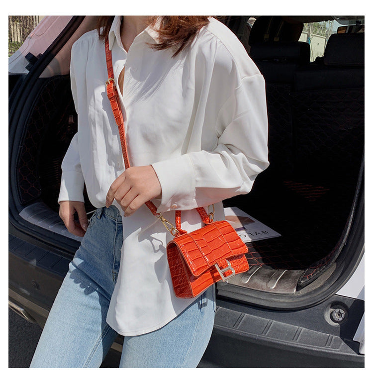 Elegant Black Crocodile Pattern Small Square Shoulder Bag | ULZZANG BELLA