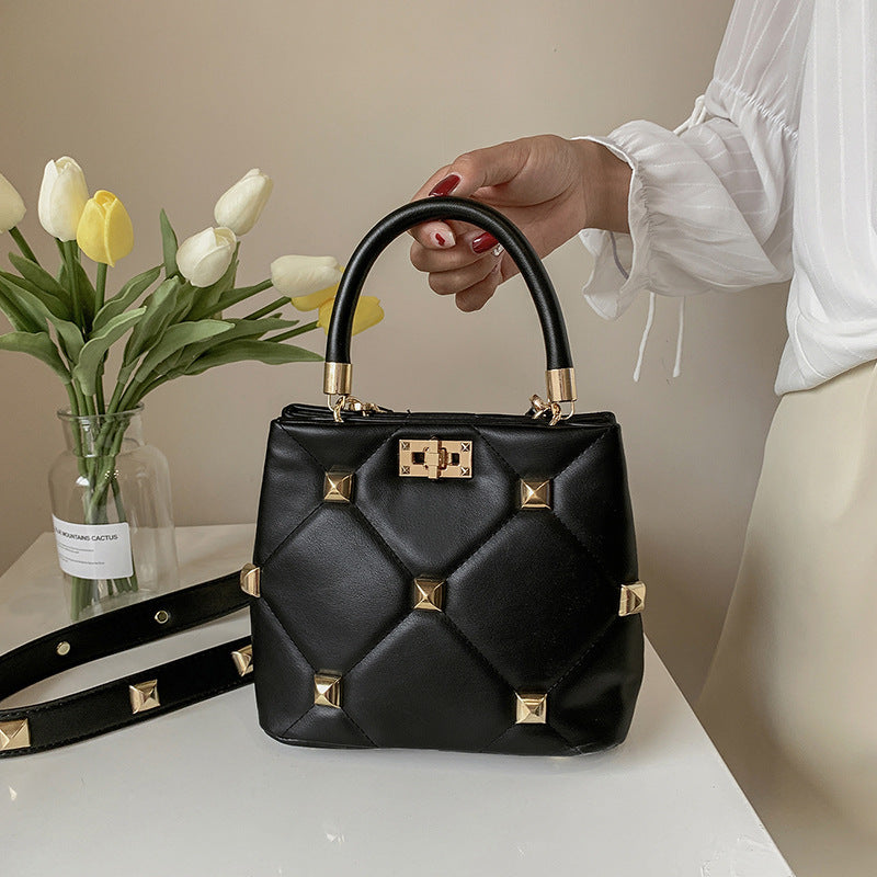 Discover athé's luxurious beauty collection, meticulously crafted in South Korea, blending premium ingredients for an indulgent experience that elevates your daily ritual.