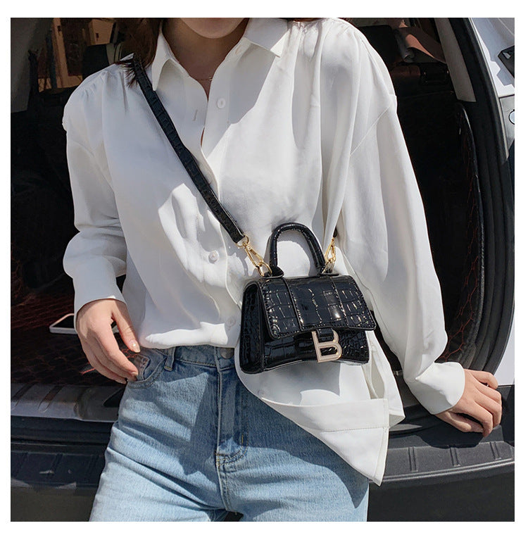 Elegant Black Crocodile Pattern Small Square Shoulder Bag | ULZZANG BELLA