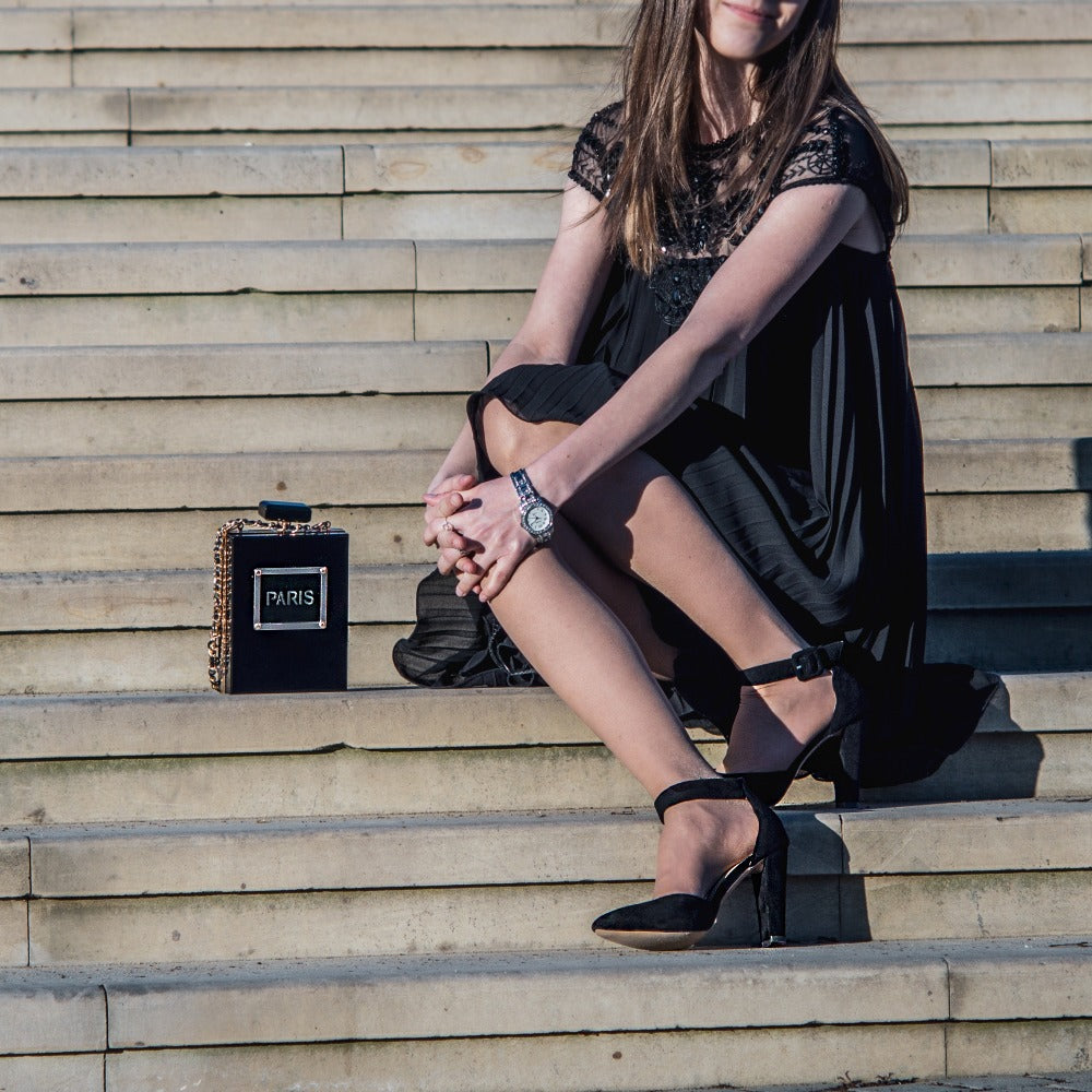 Pochette da sera in acrilico elegantemente realizzata con dettagli in paillettes | ULZZANG BELLA