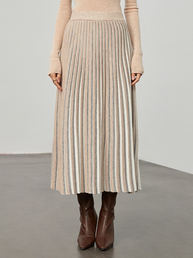 Luxurious Gradient Pleated Wool Skirt for Women | ULZZANG BELLA