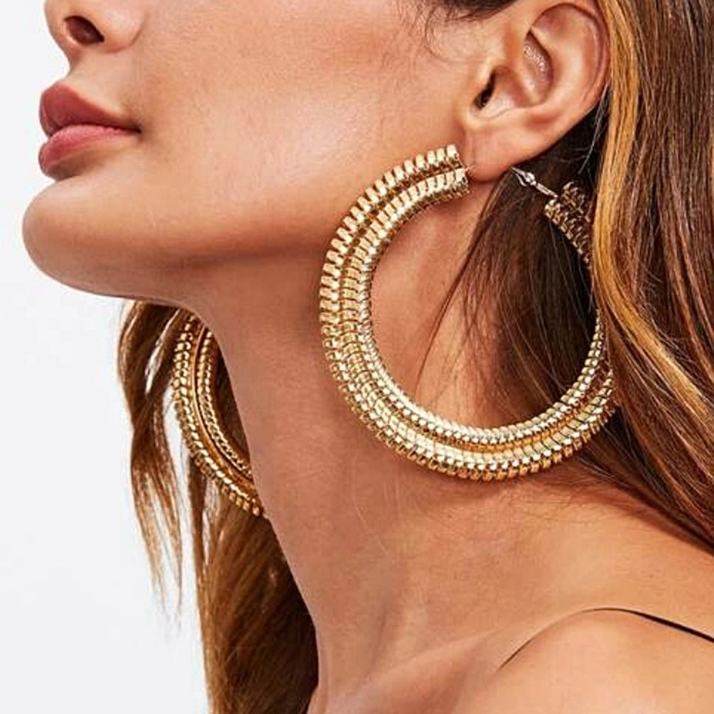 Discover athé's luxurious beauty collection, crafted in South Korea with premium materials for timeless elegance and sophisticated allure.