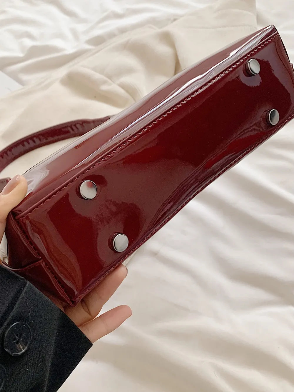 Chic Moon Shape Shoulder Bag for the Bold and Beautiful | ULZZANG BELLA