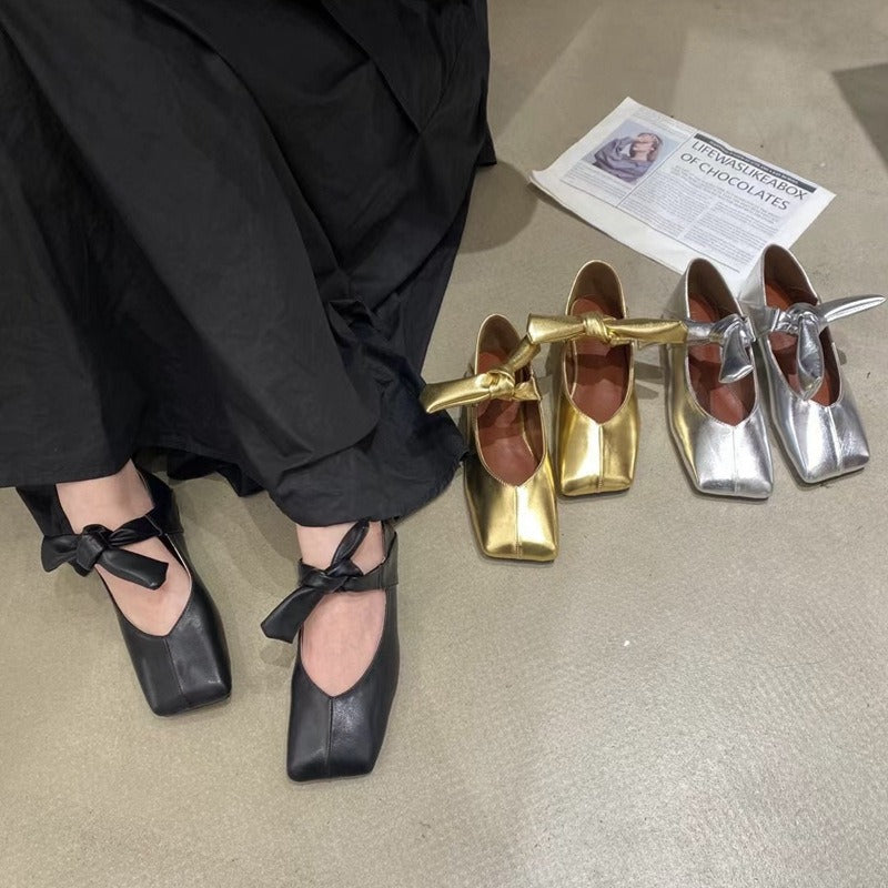 Elegant French Flat Mary Jane Shoes in Luxurious Silver | ULZZANG BELLA