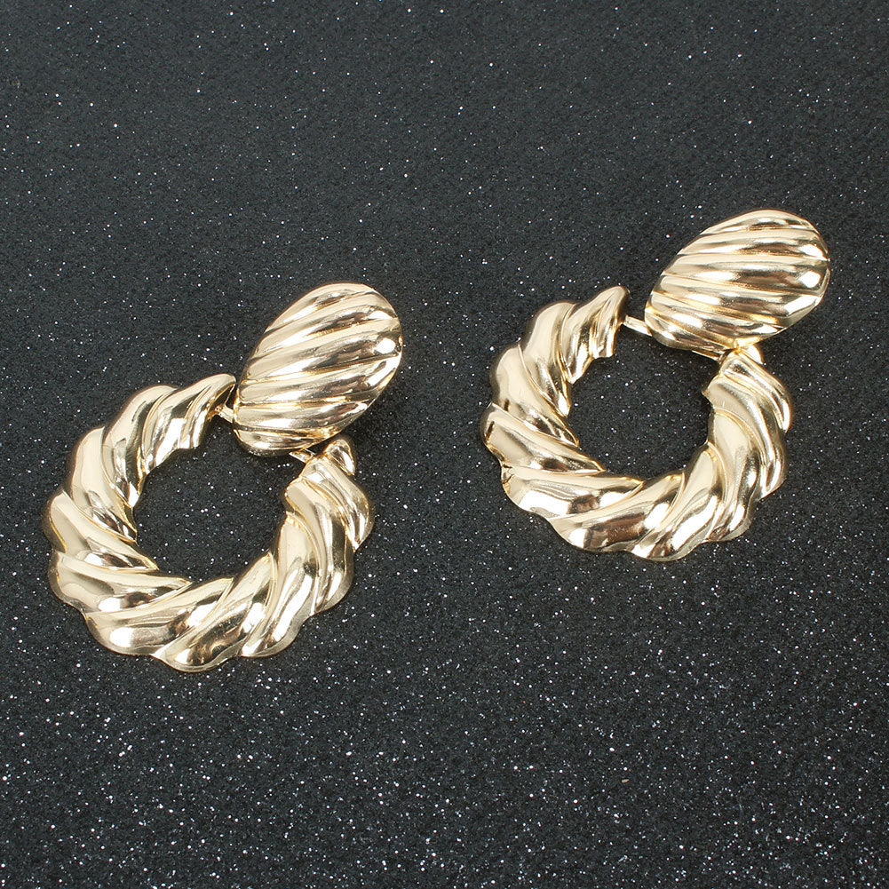 Exquisite Retro Alloy Oval Earrings for the Modern Woman | ULZZANG BELLA