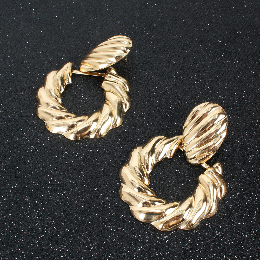 Exquisite Retro Alloy Oval Earrings for the Modern Woman | ULZZANG BELLA