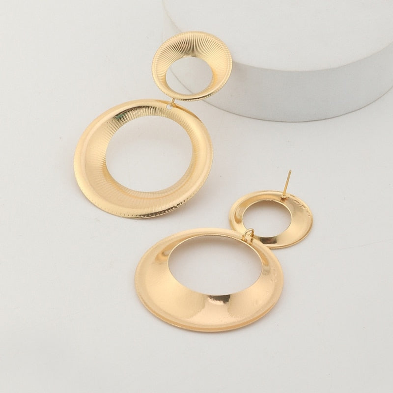 Elevate Your Elegance with Geometric Big Round Dangle Earrings | ULZZANG BELLA