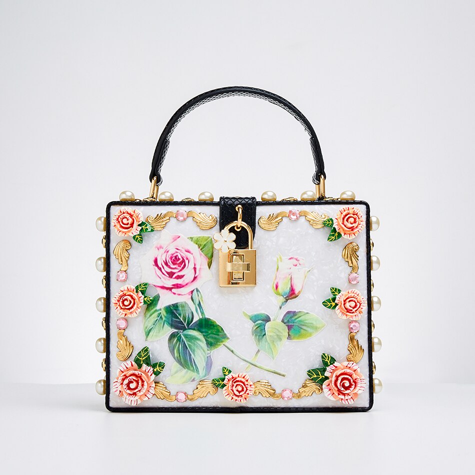 Discover athé's exquisite craftsmanship with our luxurious beauty collection, proudly crafted in South Korea, blending premium materials for timeless elegance.