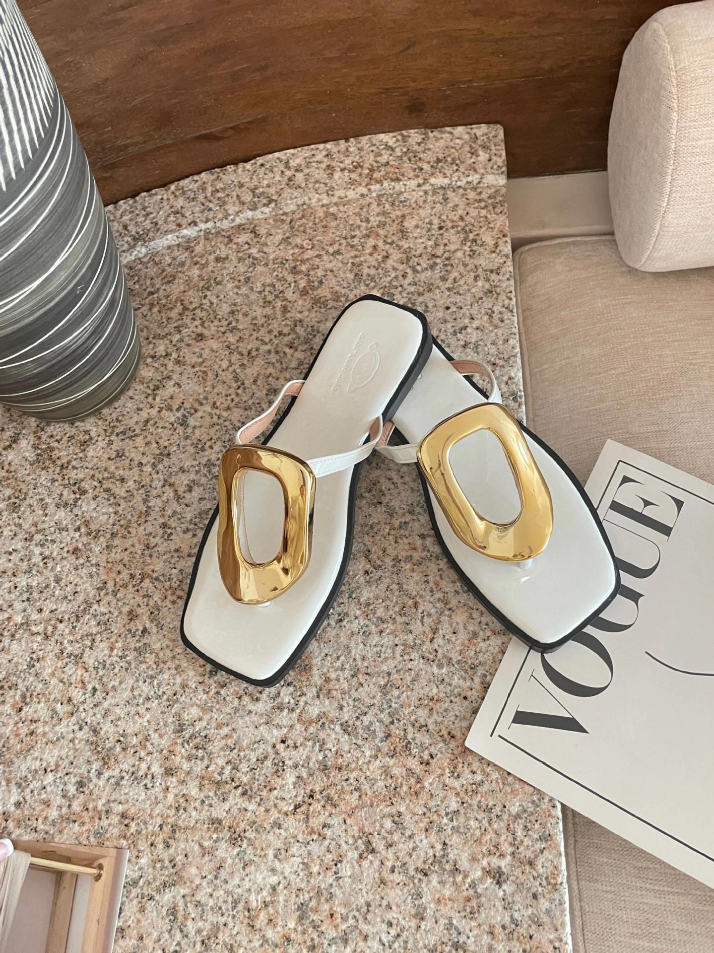 Square Metal Buckle Flip Flops | ULZZANG BELLA