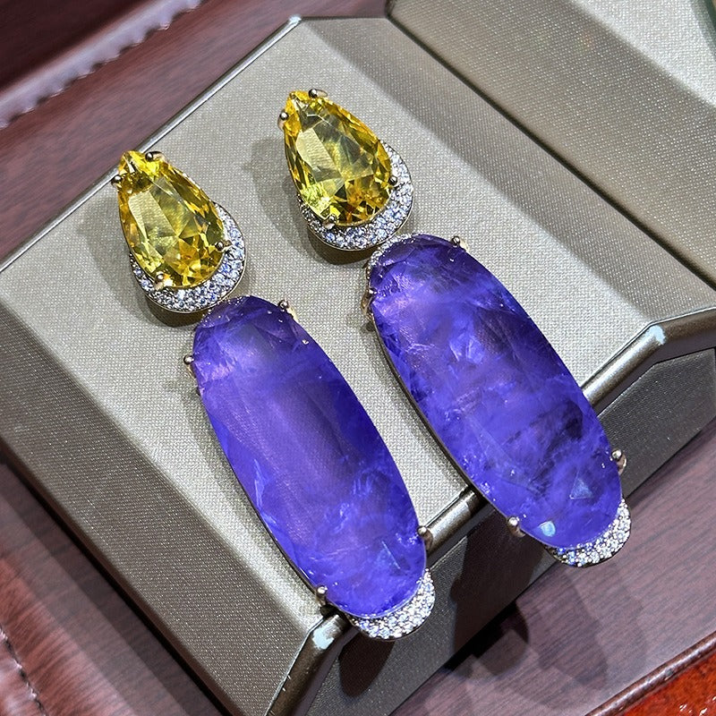 Discover athé's Enchanting Immortal Qi Copper Drop Earrings, meticulously crafted in South Korea, where luxury meets artistry for the discerning individual.
