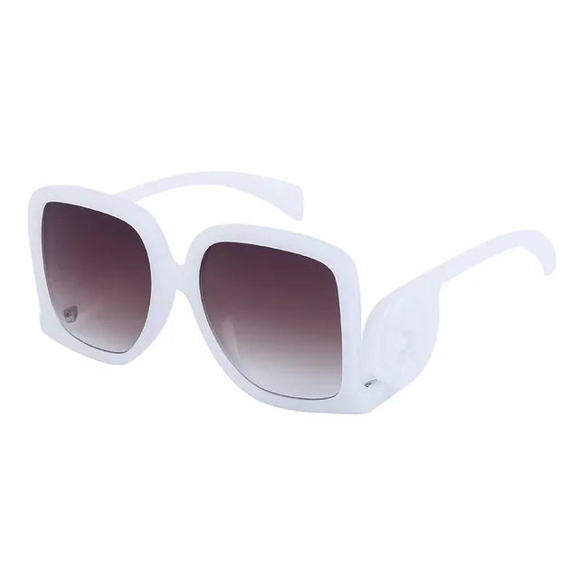 Ethereal Elegance Oversized Sunglasses for Women | ULZZANG BELLA
