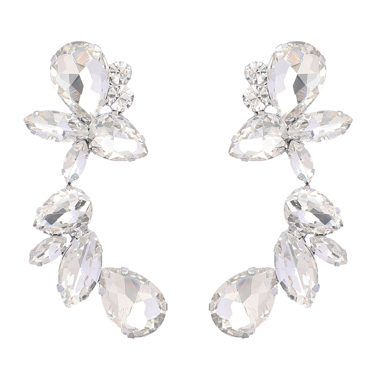 Discover athé's Floral Dangle Rhinestone Earrings, a masterpiece of South Korean craftsmanship that embodies elegance and sophistication for every occasion.