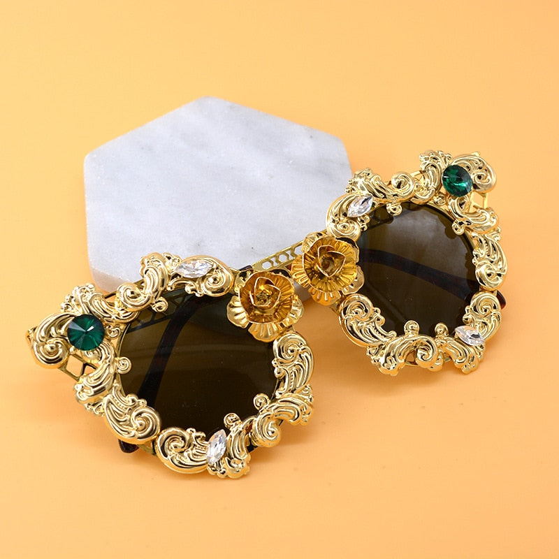 Luxury Cat Eye Sunglasses with Gold Hollow Diamond Frame | ULZZANG BELLA