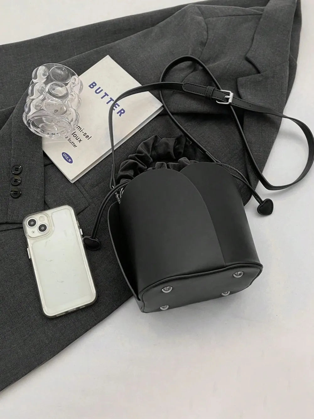 Elegante borsa a secchiello con coulisse in pelle PU nera | ULZZANG BELLA
