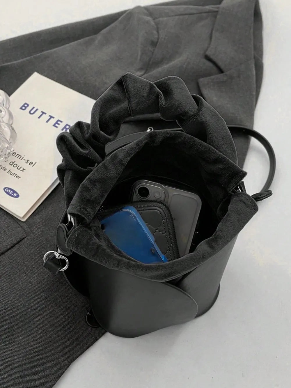 Elegante borsa a secchiello con coulisse in pelle PU nera | ULZZANG BELLA