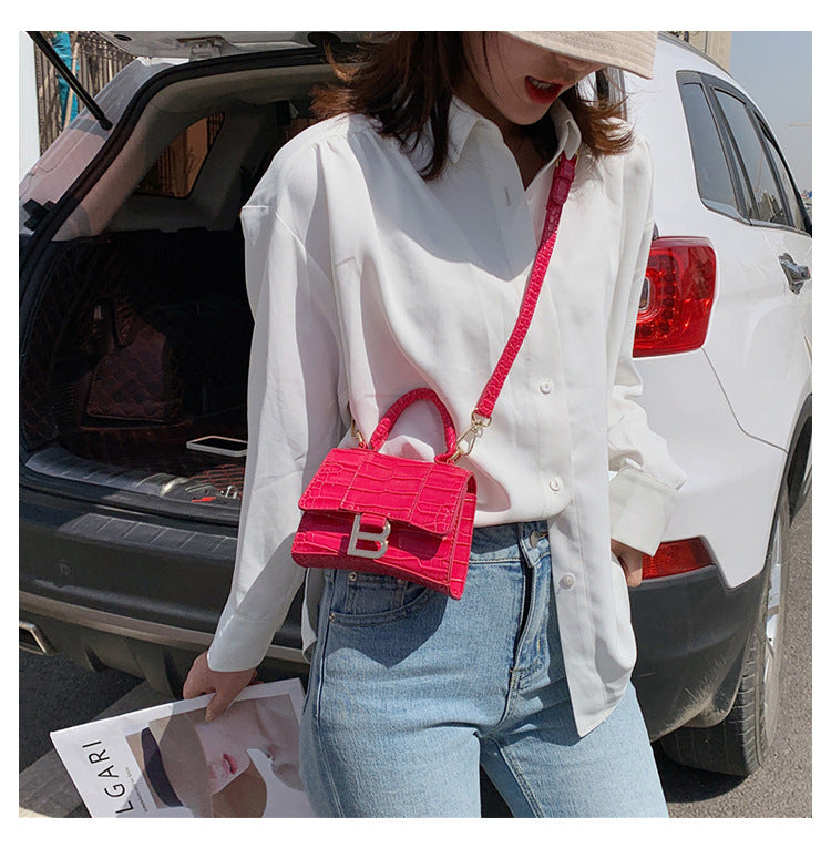 Elegant Black Crocodile Pattern Small Square Shoulder Bag | ULZZANG BELLA