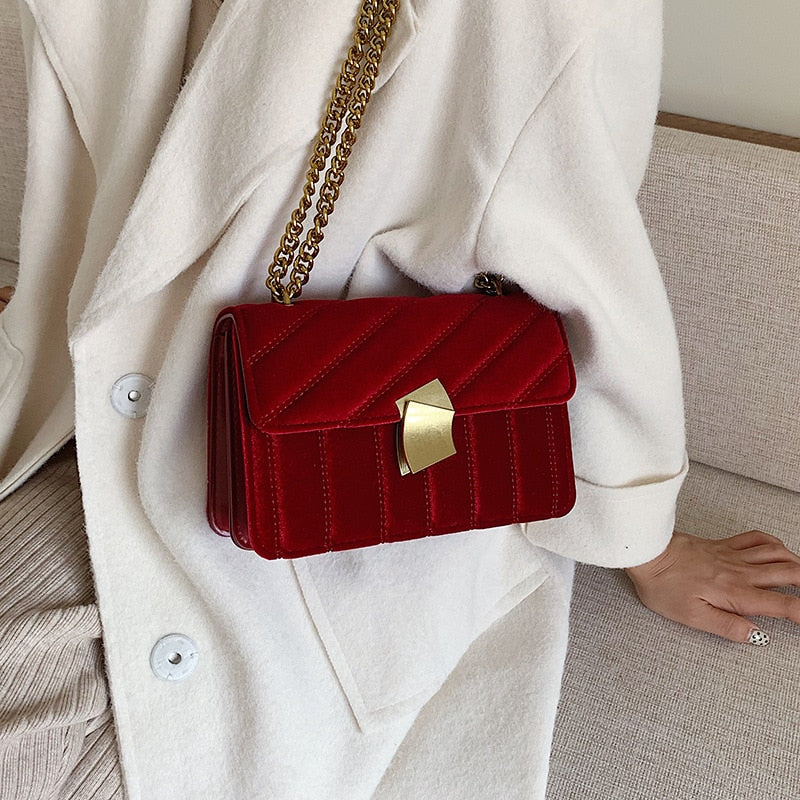 Luxurious Vintage Velvet Chain Evening Clutch | ULZZANG BELLA