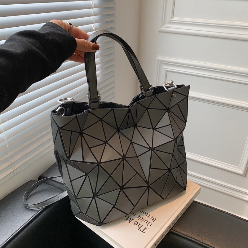 Discover athé's exquisite craftsmanship in luxury beauty, where premium South Korean formulations elevate your self-care ritual with elegance and allure.