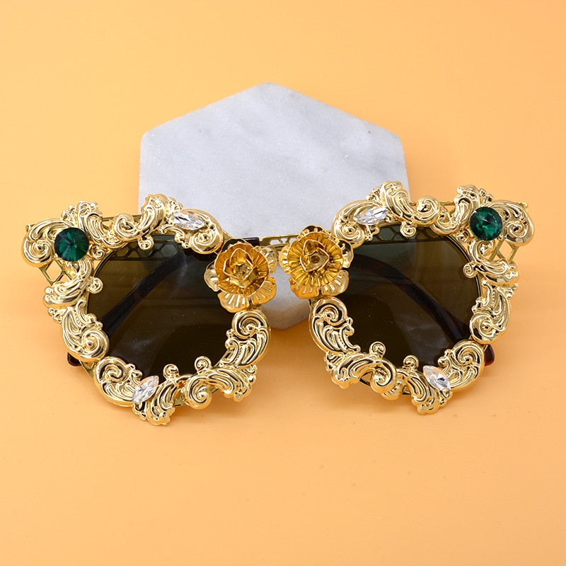 Luxury Cat Eye Sunglasses with Gold Hollow Diamond Frame | ULZZANG BELLA