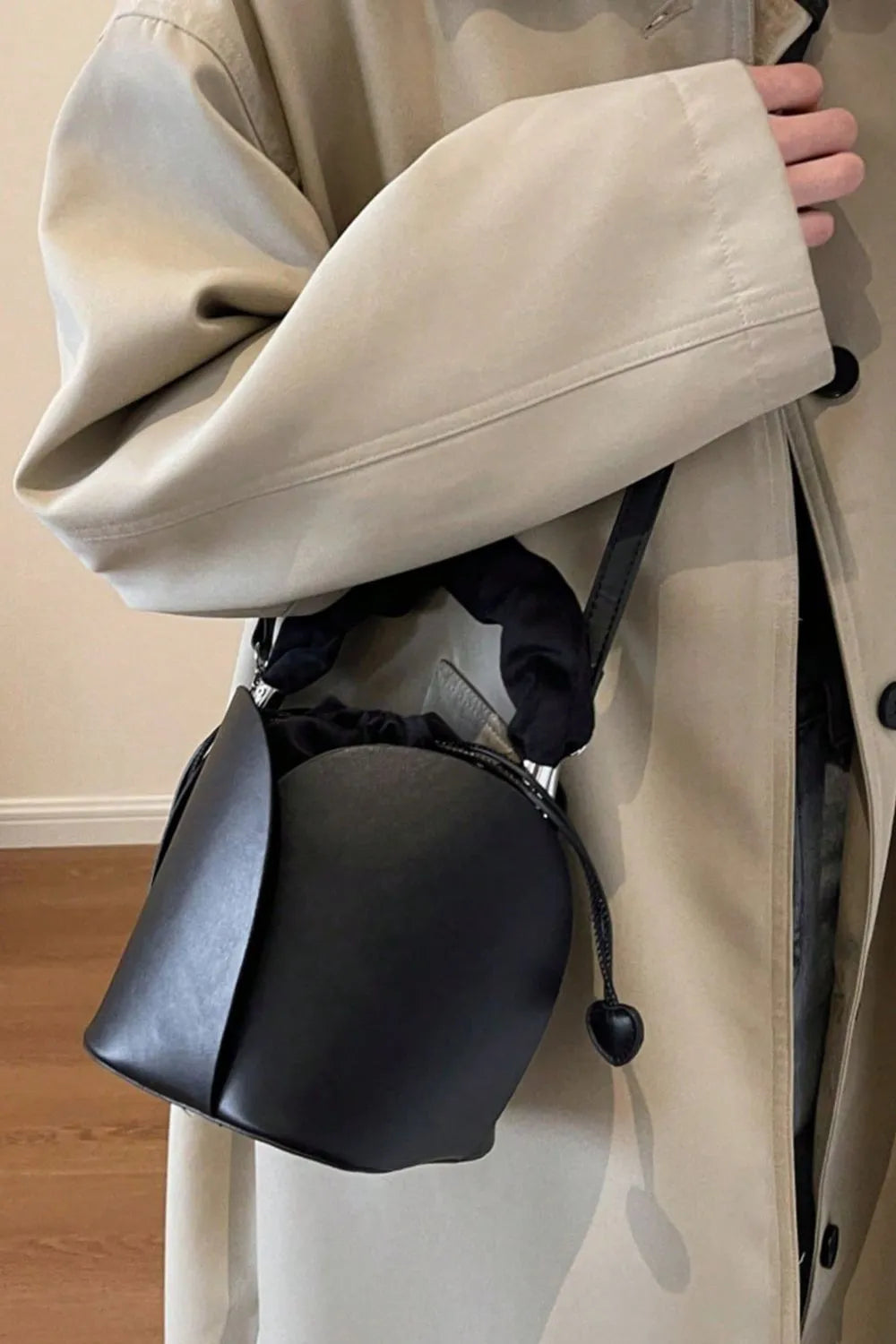 Elegante borsa a secchiello con coulisse in pelle PU nera | ULZZANG BELLA