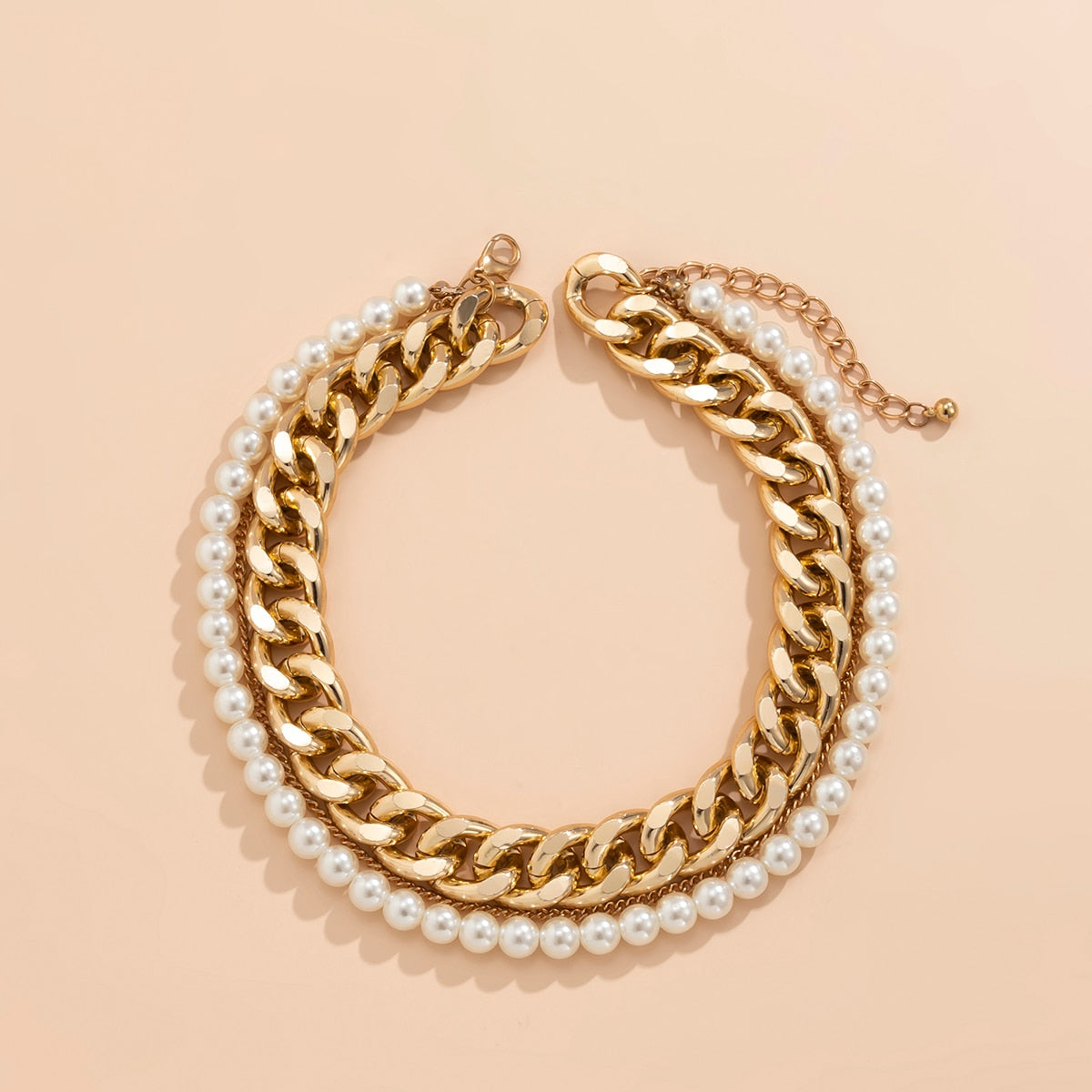 Discover athé's Exquisite Gold Woven Chain Necklace, a masterpiece of South Korean craftsmanship, blending luxurious materials for timeless elegance and allure.