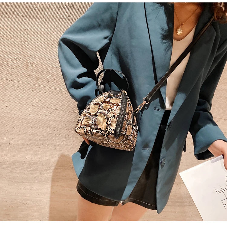 Leopard Print Pyramid Clutch Handbag | ULZZANG BELLA