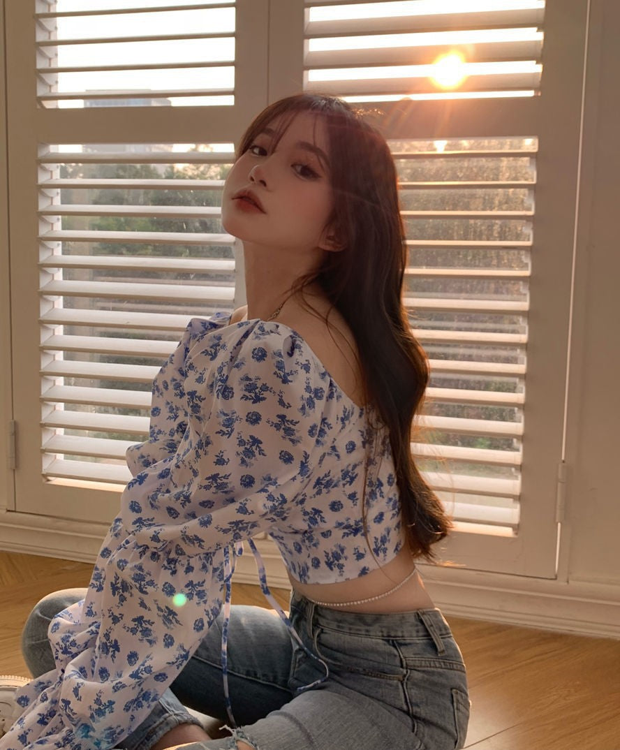 Fragmented Floral Chiffon V-Neck Top with Bubble Sleeves | ULZZANG BELLA