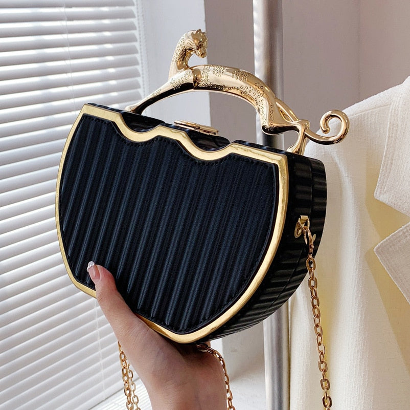 Designer Chic Luxury Crossbody Chain Handbag for Women | ULZZANG BELLA