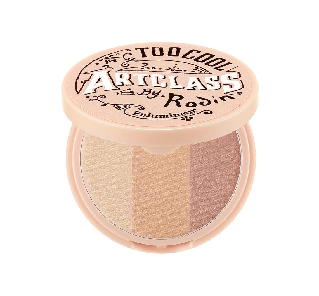 Too Cool For School Highlighter Glam compact open shimmer powder