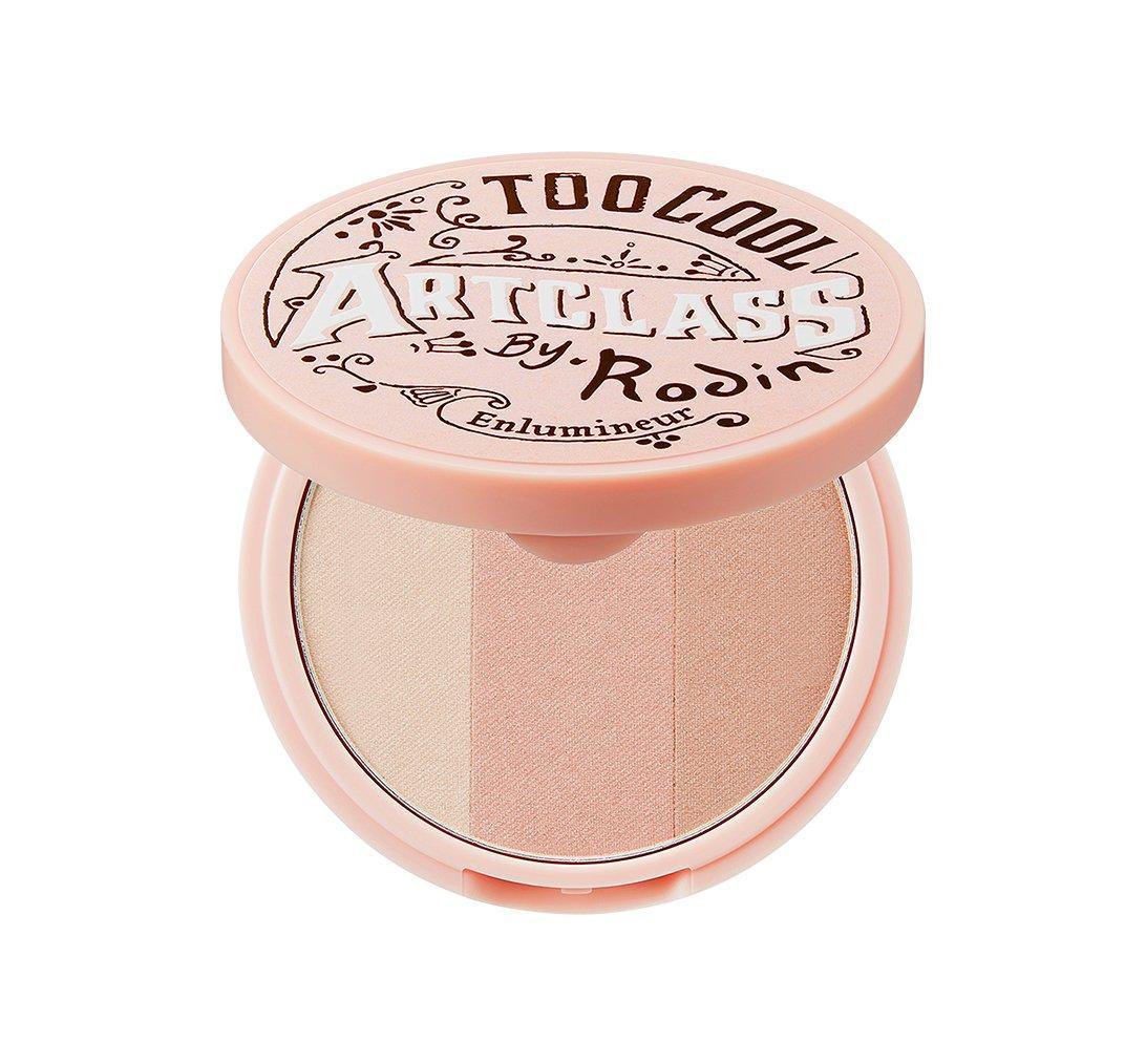 Too Cool For School Highlighter Luminous compact open glow powder