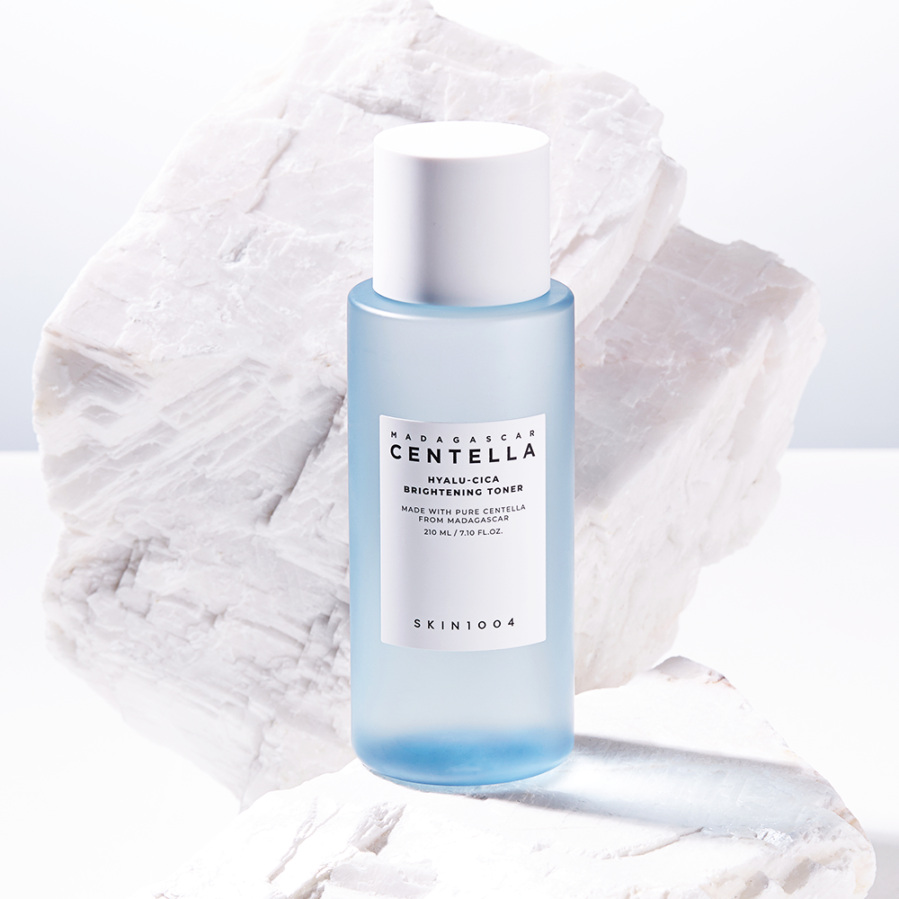 Madagascar Centella Hyalu-Cica Brightening Toner 210ml | SKIN1004