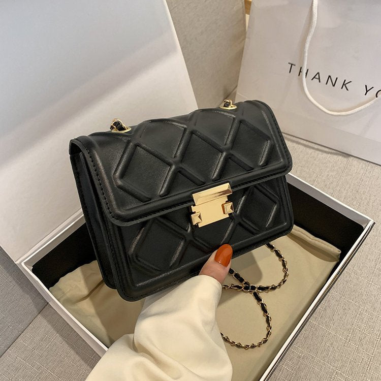 Experience the exquisite craftsmanship of athé, where luxurious South Korean formulations redefine beauty, elevating your daily ritual with timeless elegance.