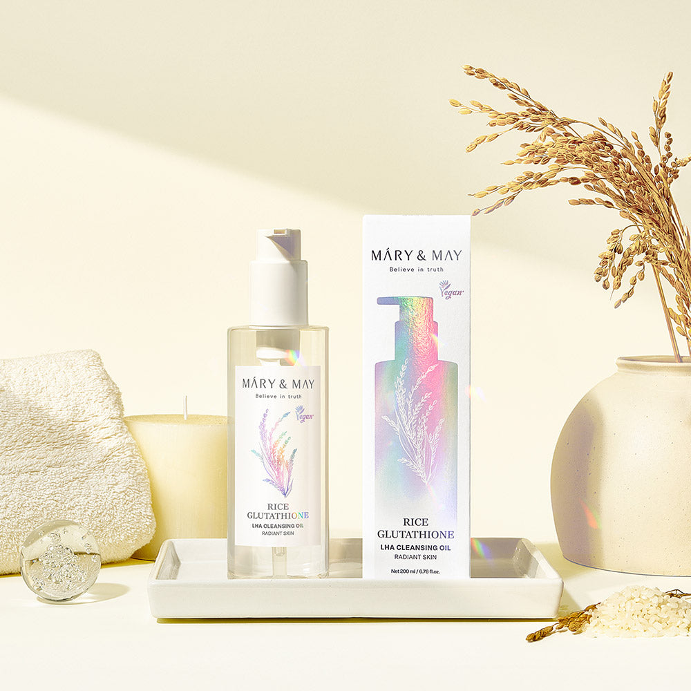 Experience the exquisite craftsmanship of athé's Rice Glutathione LHA Cleansing Oil, a South Korean formulation that elevates your skincare ritual with luxurious radiance.