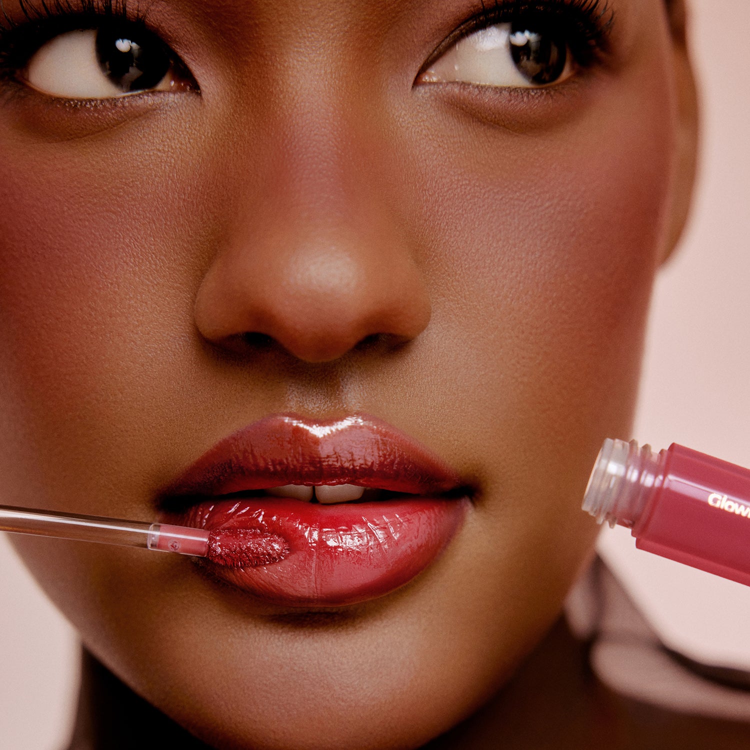 Pinate Glowing Bloom Lip Stain - Luxurious Hydration in Crimson