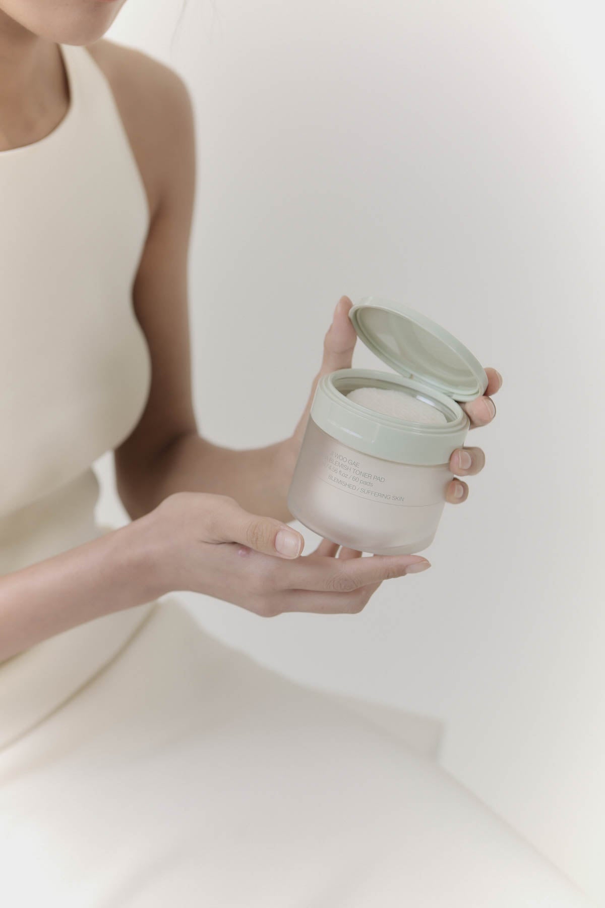 Celimax Ji Woo Gae Cica BHA Blemish Toner Pad for Luminous Glass Skin
