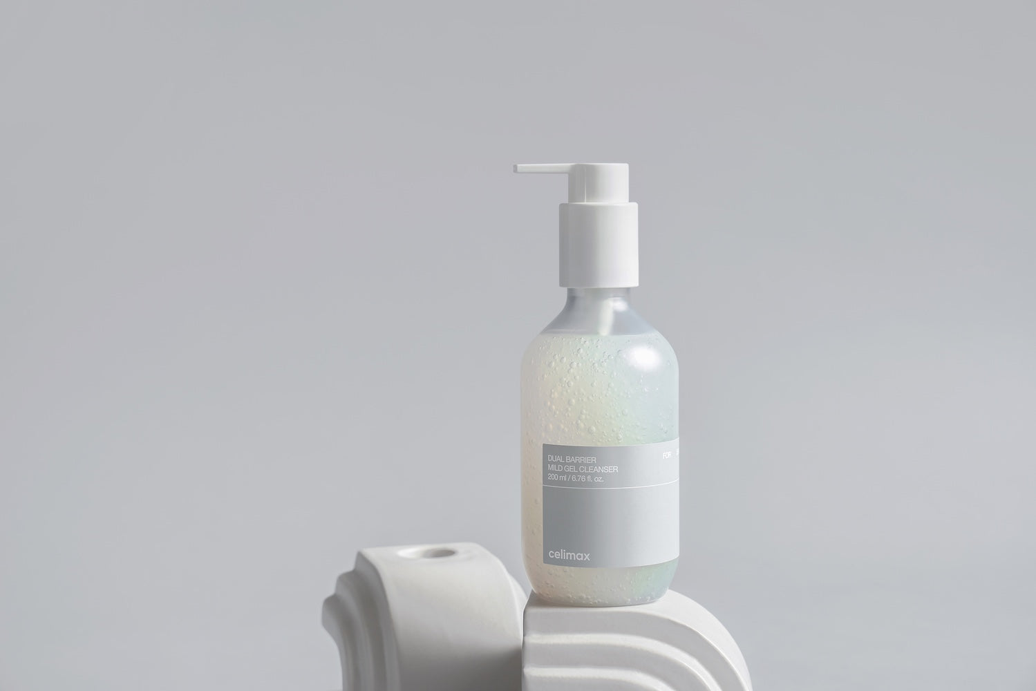 Luminous Hydration Gel Cleanser with Ceramides | Celimax